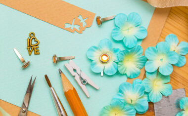 “Intrecci di Passione: L’Arte di Creare Accessori Unici